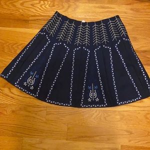 Frenchesca’s embroidered pleated mini skirt